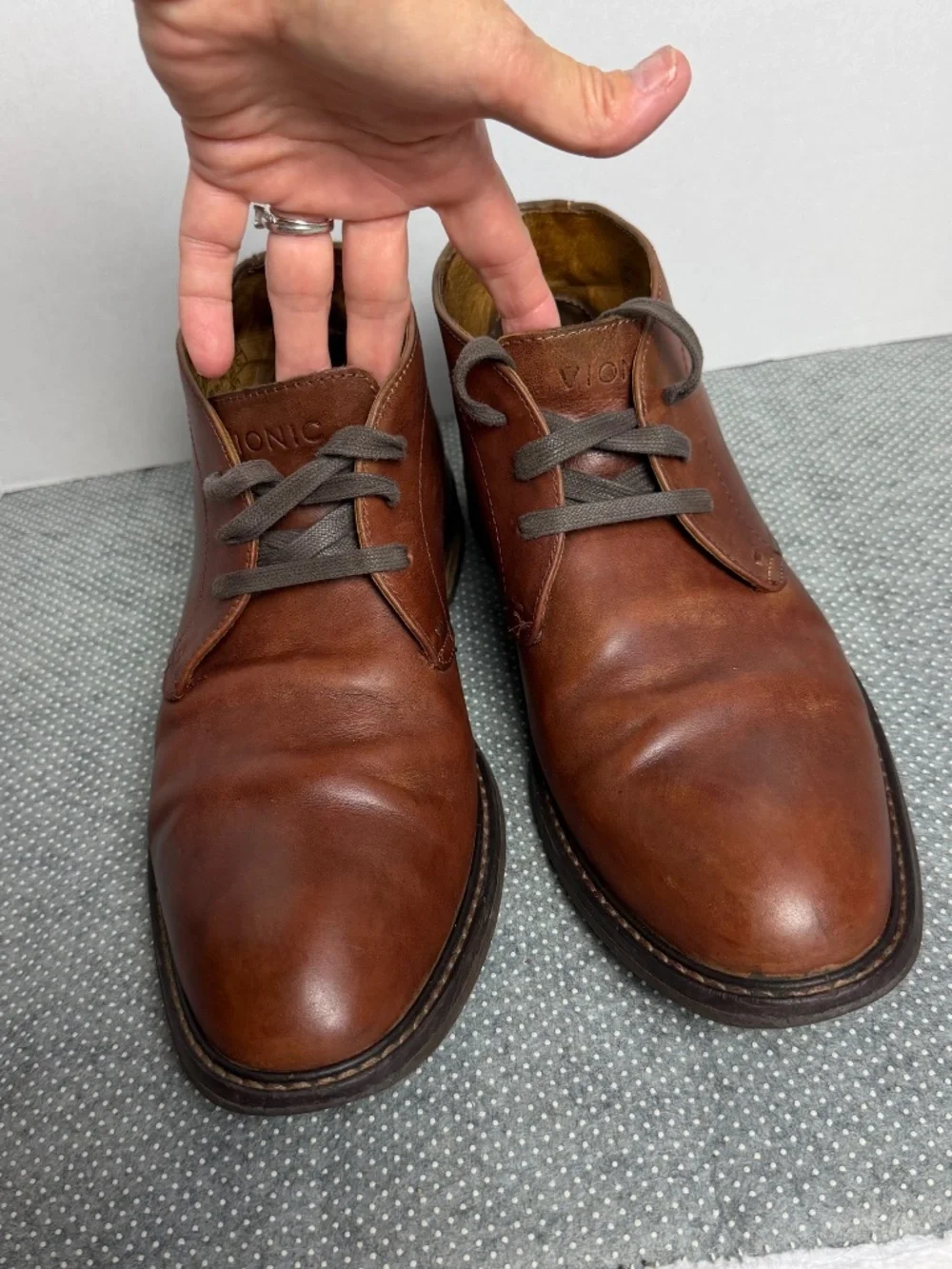 Vionic Men's Brown Leather Chukka Boots Orthotic Comfort Lace-Up Boots Size 10.5
